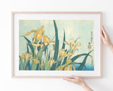Katsushika Hokusai - Grashüpfer und Iris (Gelbe Blumen)