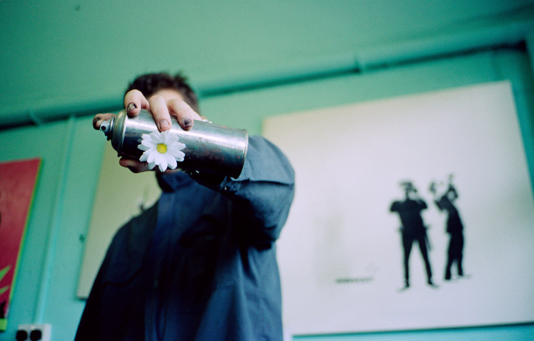 Banksy: Straßenkunst als Spiegel der Gesellschaft