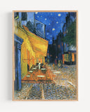 Vincent van Gogh - Nachtcafé/Nachts vor dem Café an der Place du Forum in Arles (1888)