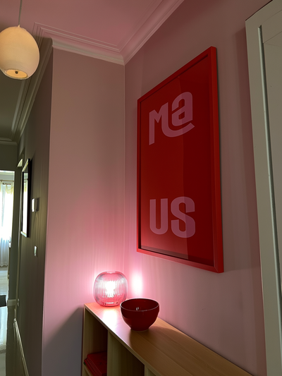 Maus Typografie Poster in Rot und Pink