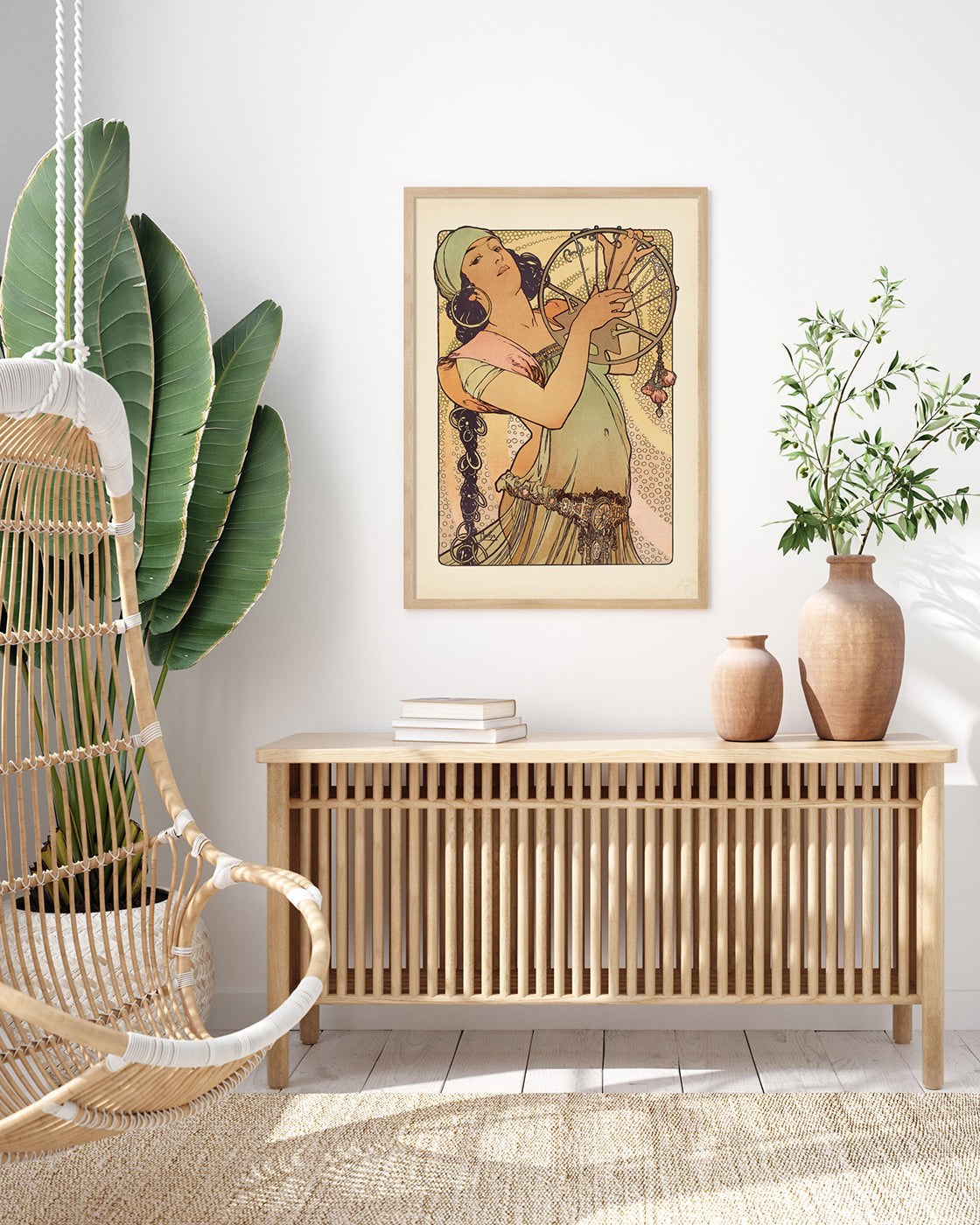 Alfons Mucha - Bohemian women with instrument