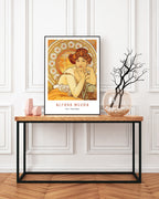 Alfons Mucha - Museum-Poster Sitzende Frau I - Art déco