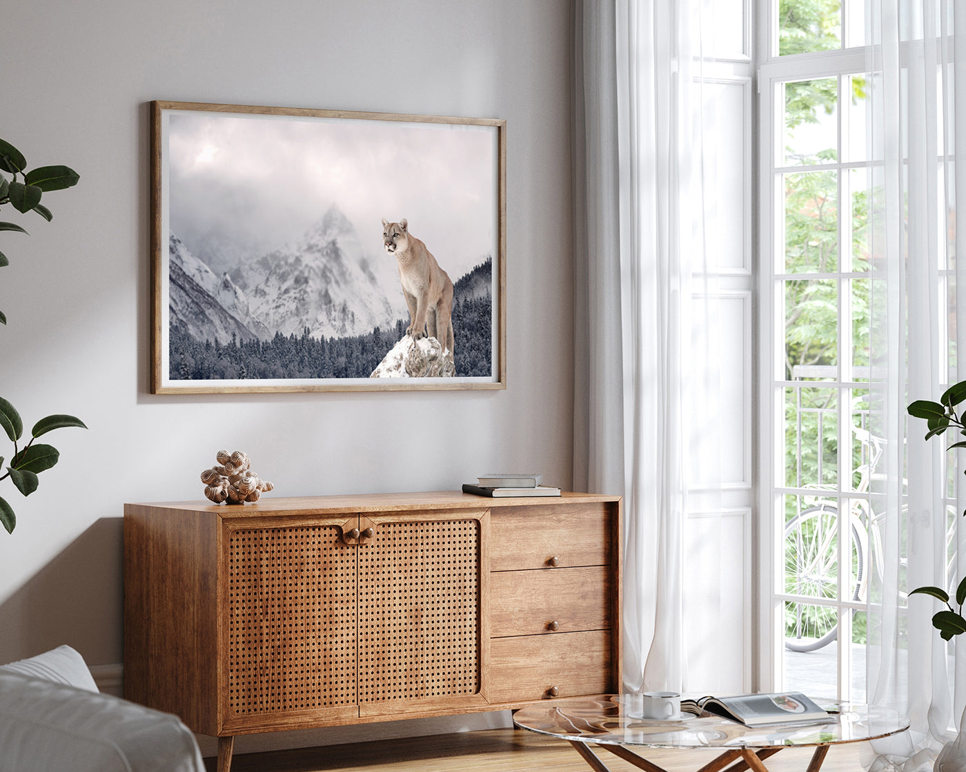 Puma in Berglandschaft