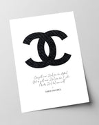 Zitat von Coco Chanel - Mode-Ikone - Dunkles Muster