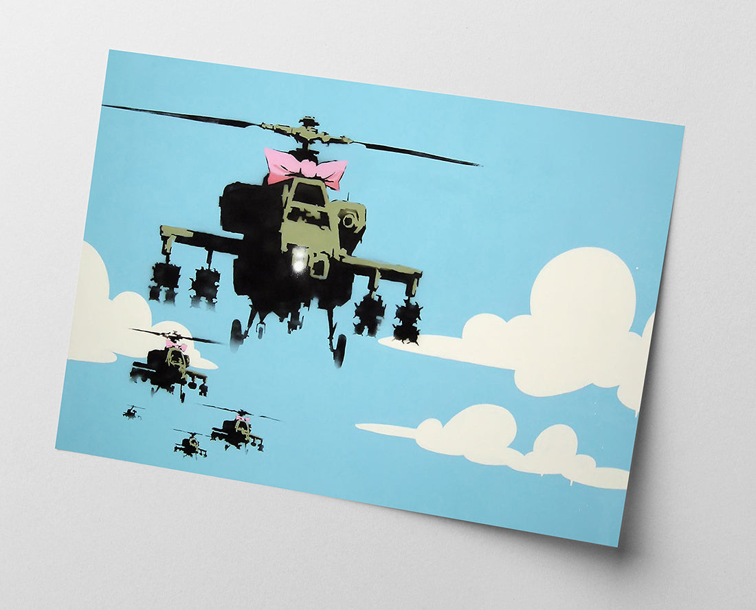 Banksy - Hubschrauber mit pinker Schleife Helicopter Graffiti Street Art