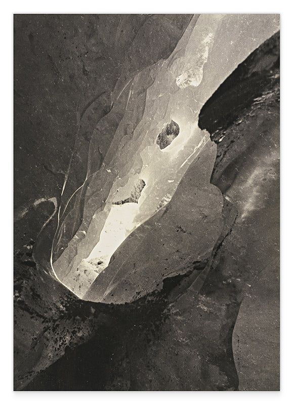 László Moholy Nagy - Schwarz-Weiß Fotografie - Felsen Hover Image