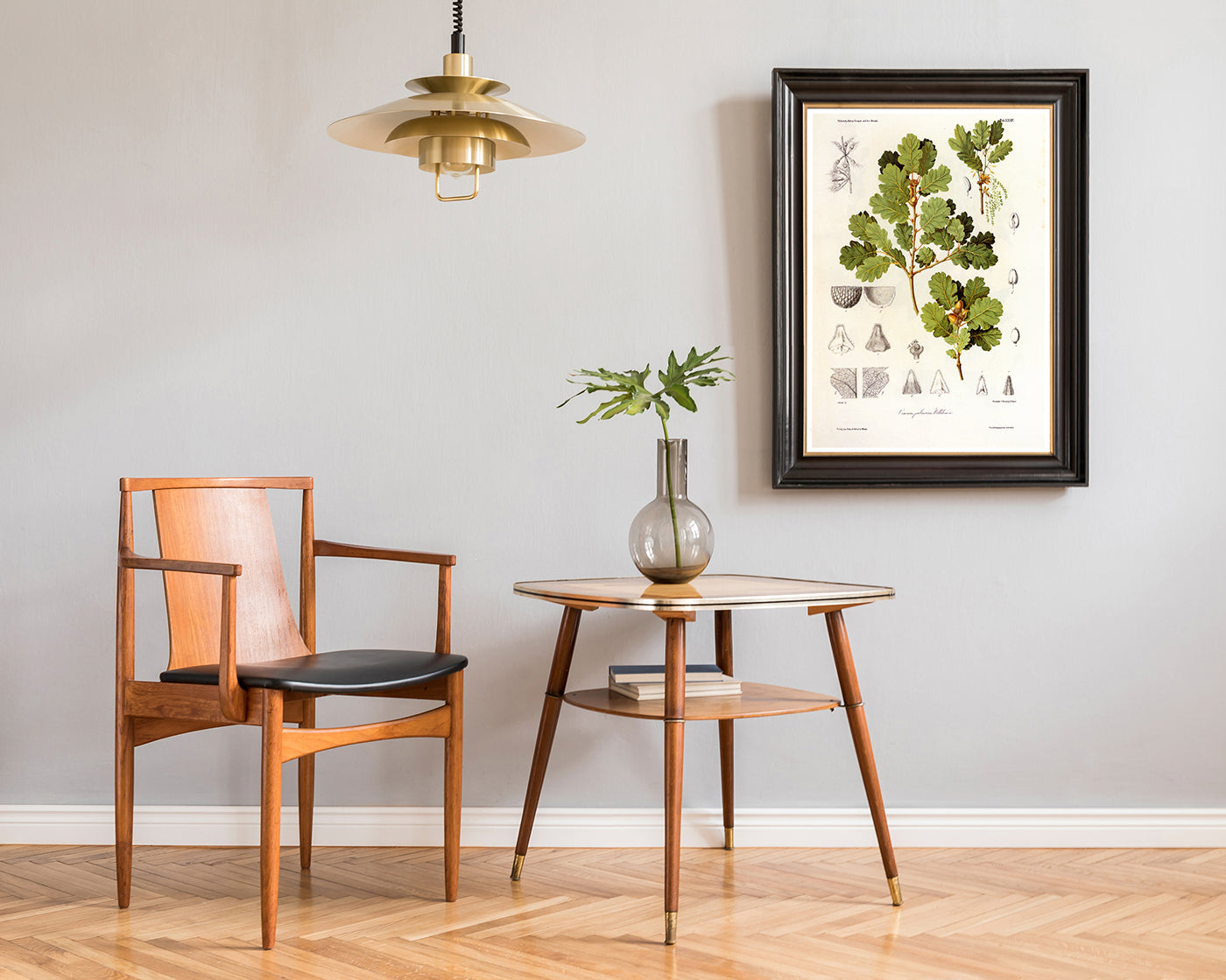 Eichenzweig mit Blättern und Eicheln