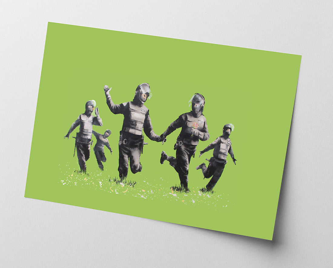 Banksy - Police officers in field Polizei-Offiziere auf grüner Wiese Street Art
