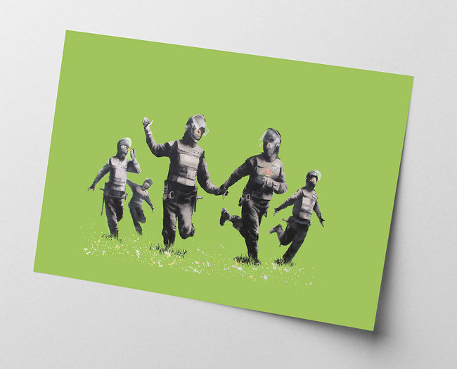 Banksy - Police officers in field Polizei-Offiziere auf grüner Wiese Street Art Main Image