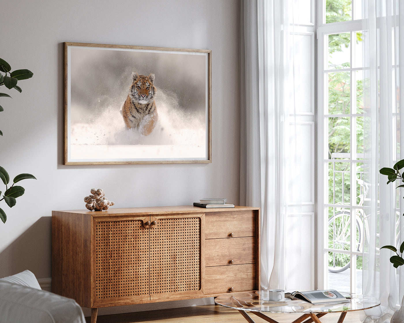 Springender Tiger im Schnee