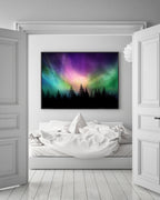 Polarlichter über Waldkronen