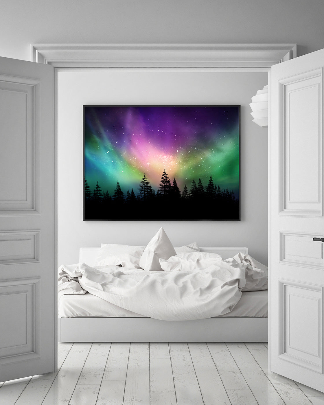 Polarlichter über Waldkronen