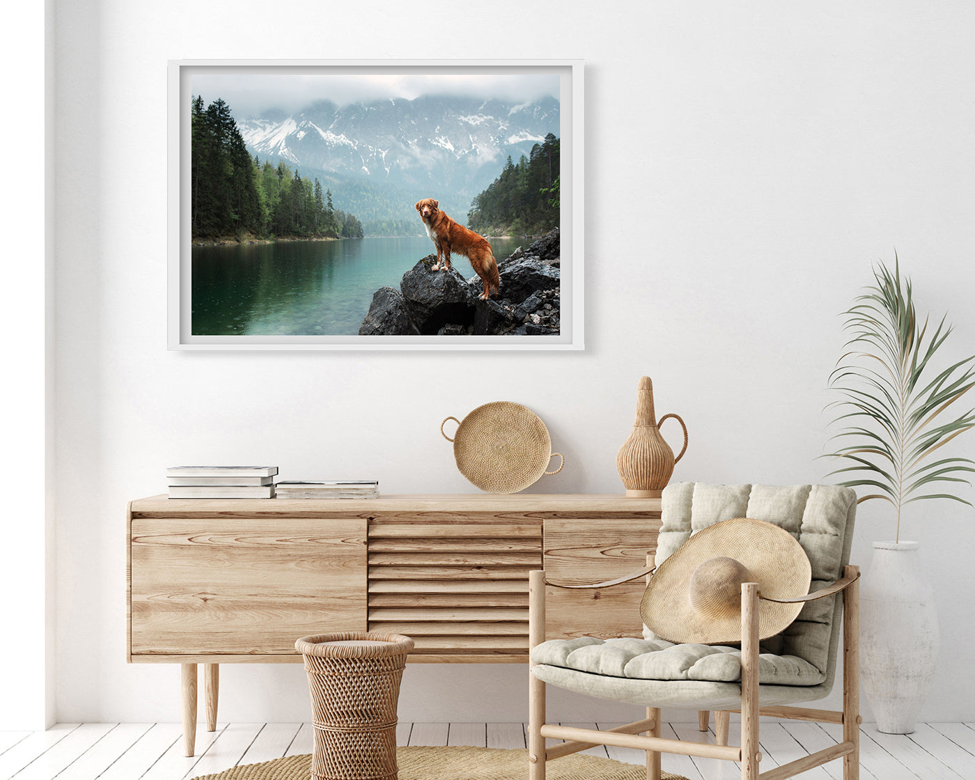 Hund in Berglandschaft