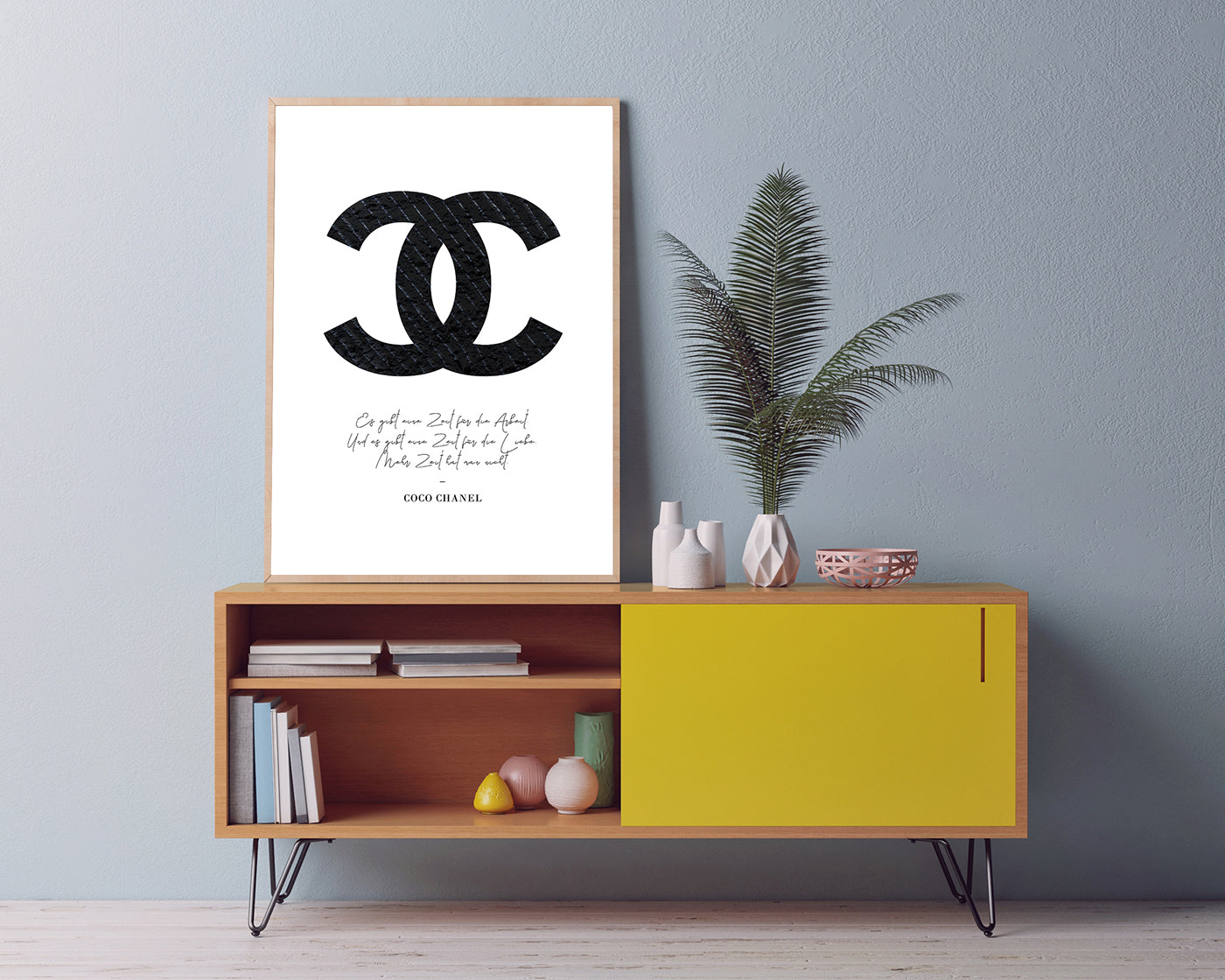 Zitat von Coco Chanel - Mode-Ikone - Dunkles Muster