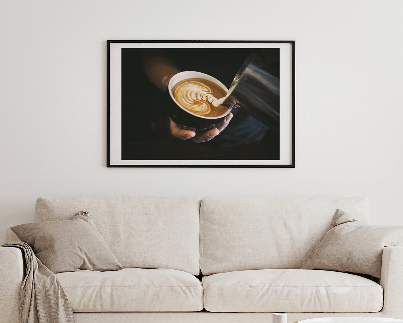 Frischer Milchkaffee