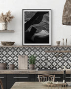 Frau am Strand - Schwarz-Weiß