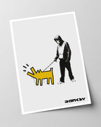 Banksy - Museum-Poster Mann mit bellendem Hund in Anlehnung an Keith Haring