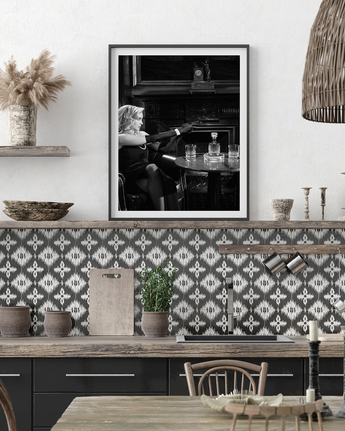 Frau in Abendgarderobe - Schwarz-Weiß