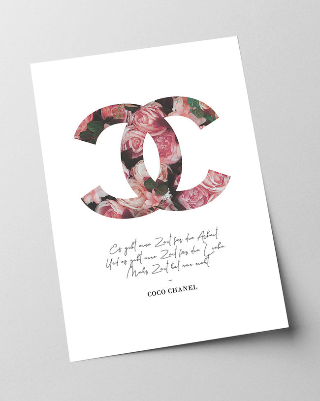 Zitat von Coco Chanel - Mode-Ikone - Rosen Main Image