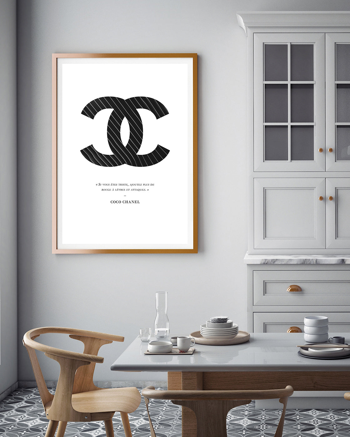 Zitat von Coco Chanel - Mode-Ikone - Schwarz mit Nadelstreifen