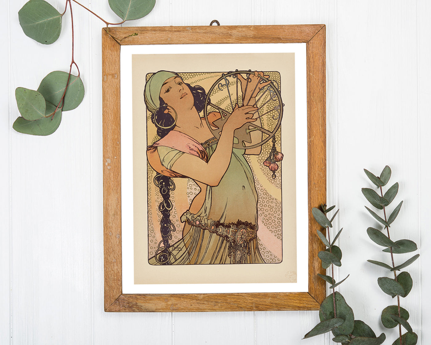 Alfons Mucha - Bohemian women with instrument