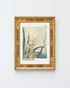 Katsushika Hokusai - Museum-Poster I Grashüpfer und Iris (Gelbe Blumen)
