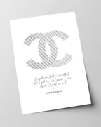 Zitat von Coco Chanel - Mode-Ikone - Weiß mit Nadelstreifen