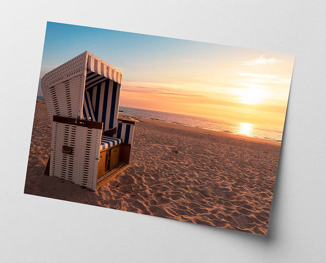 Strandkorb bei Sonnenuntergang Main Image
