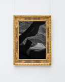 Frau am Strand - Schwarz-Weiß