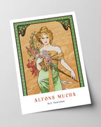 Alfons Mucha - Museum-Poster Frau in grünem Kleid mit Blumen